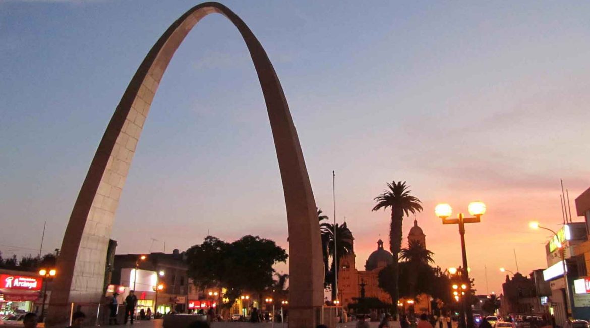 ¿Por qué Tacna recibe el nombre de ciudad Heroica ?
